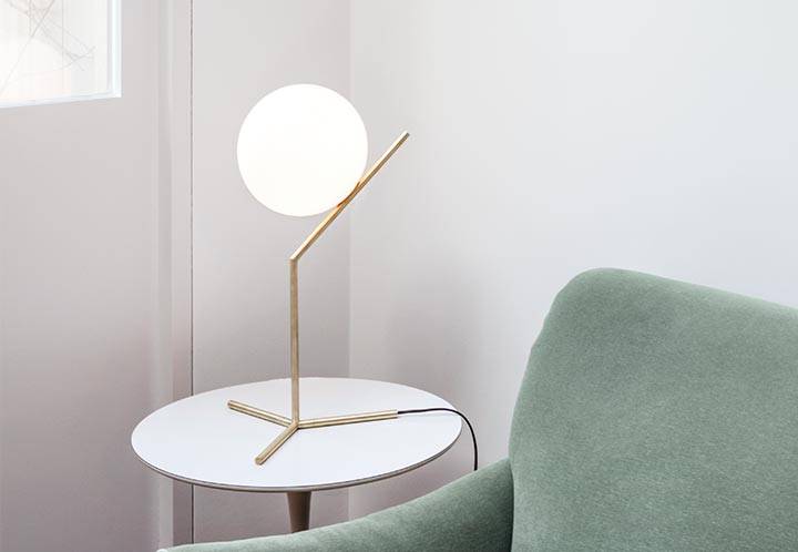IC LIGHT TABLE