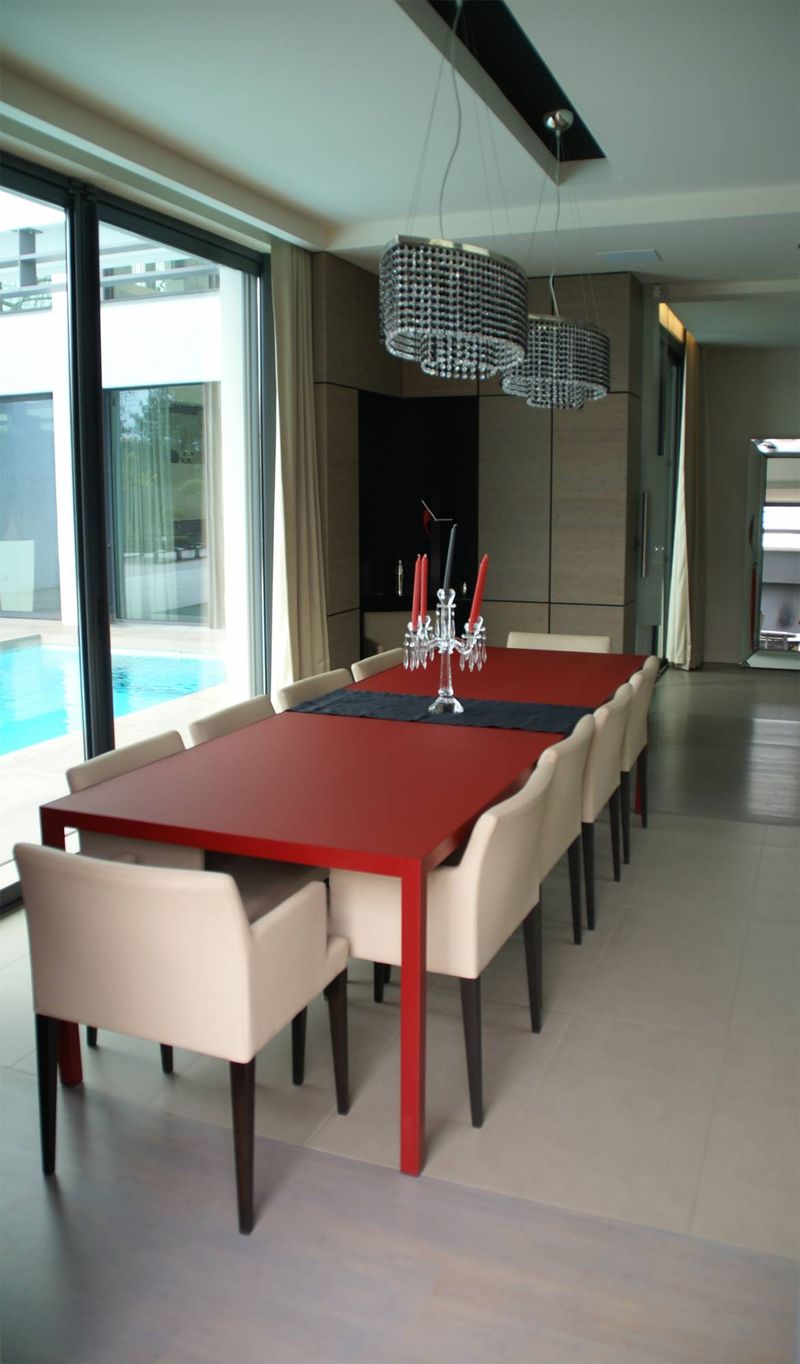 Ameublement et Décoration de Maisons avec Mobilier Design de Luxe Arrivetz Lyon