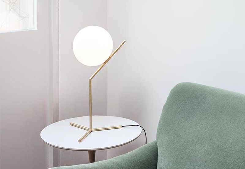 IC LIGHT TABLE