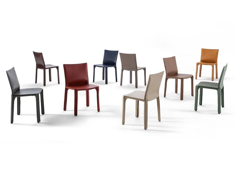 Petit fauteuil luxe sans ostentation CAB en magasin à Lyon
