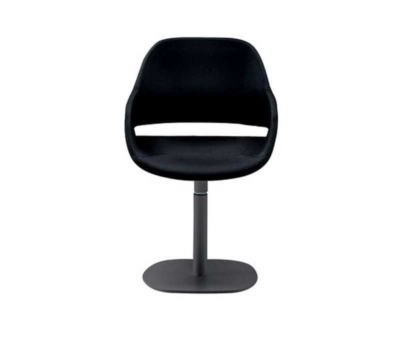 EVA fauteuil d'Ora Ito édité par Zanotta