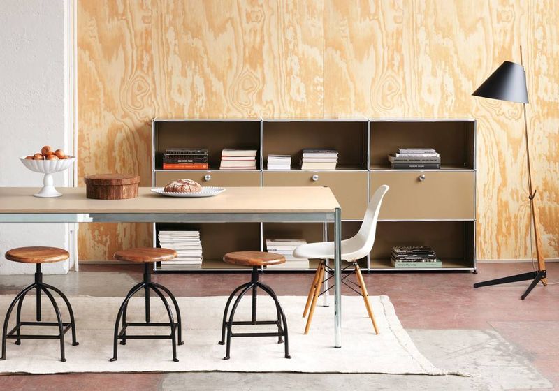 TABLE USM-HALLER